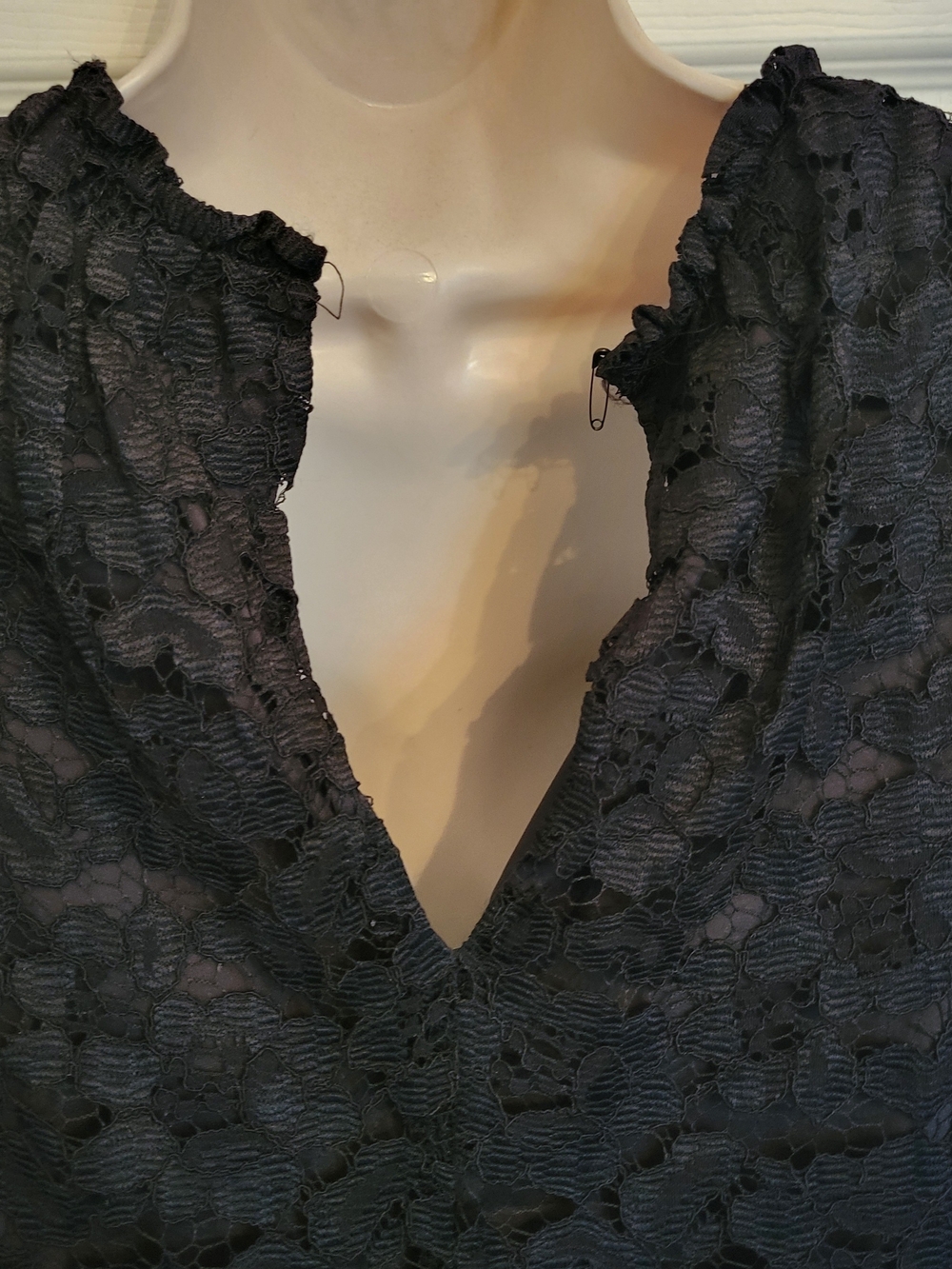 Trina Turk Black Asymmetrical Lace Dress - Picture 6 of 7